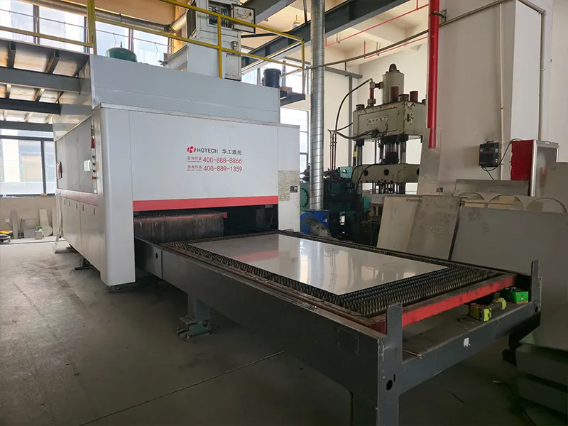 Petite machine de découpe laser